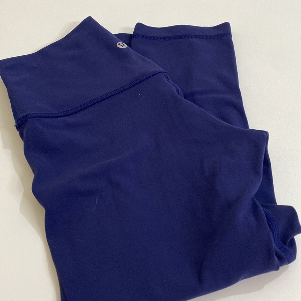 Lululemon Athletica Leggings size 4 buttery soft